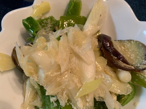 マヨネーズでそのまま炒める！野菜炒め